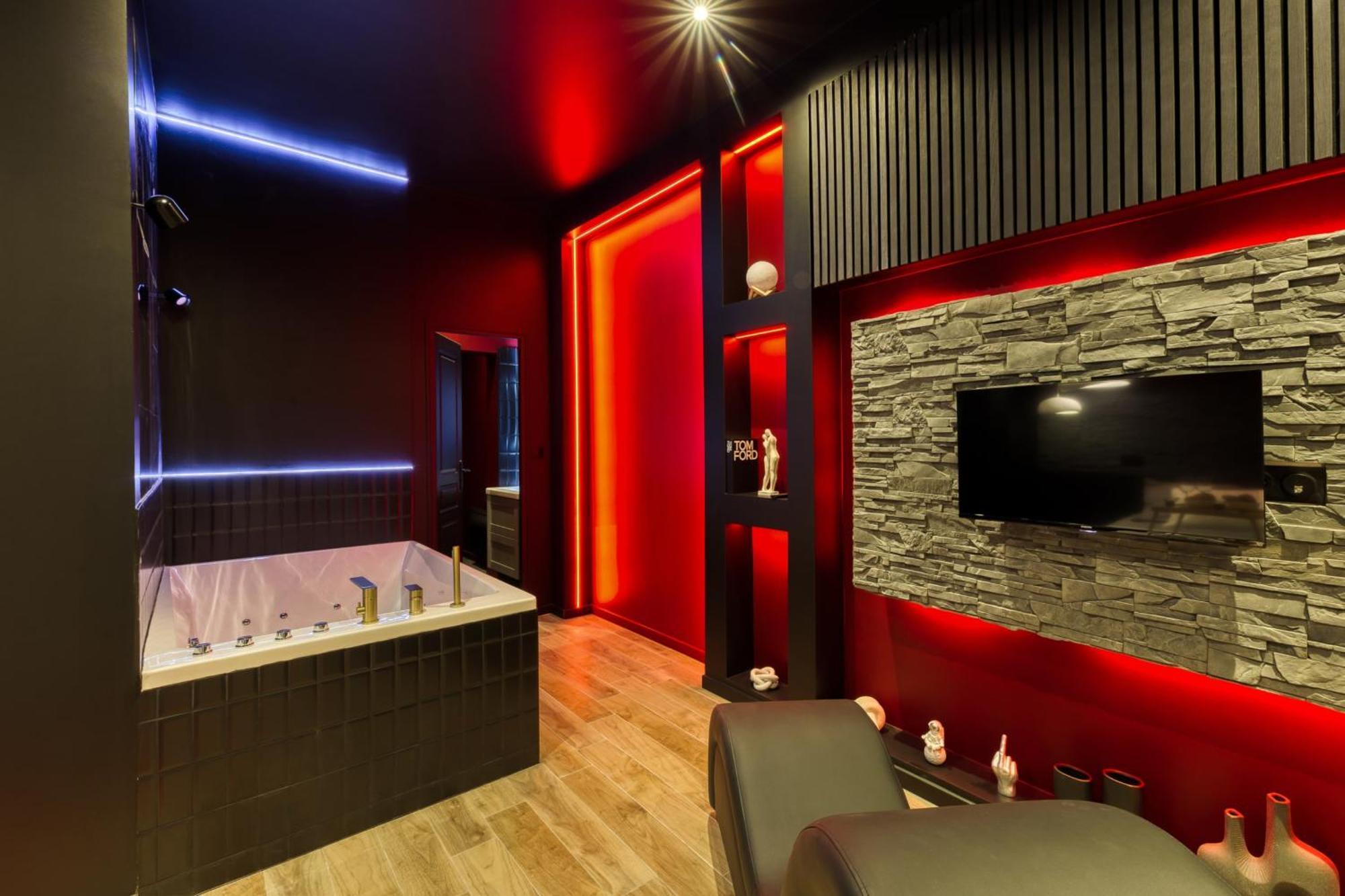 Suite Deluxe - Jacuzzi Melun Eksteriør bilde